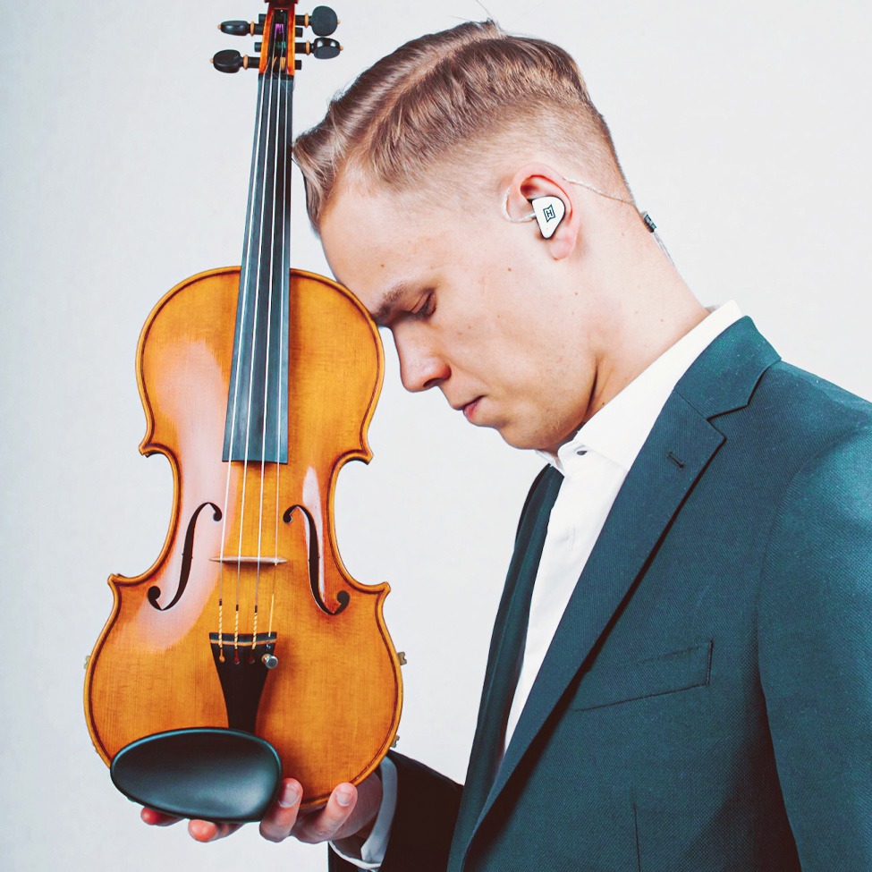 Muzikant met Hearos In-Ears